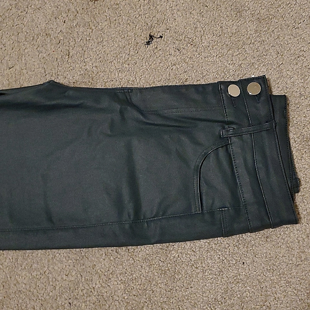Brand Apperloth, size- XS, a dark green leather pants